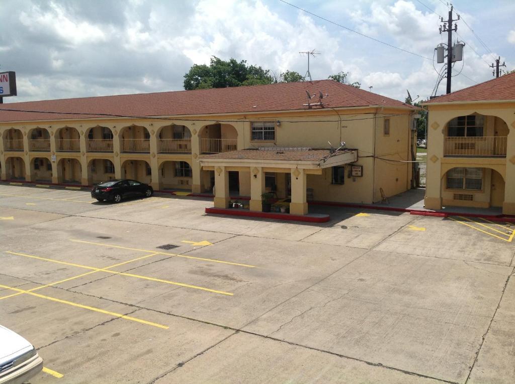 Guest Inn And Suites Houston Esterno foto