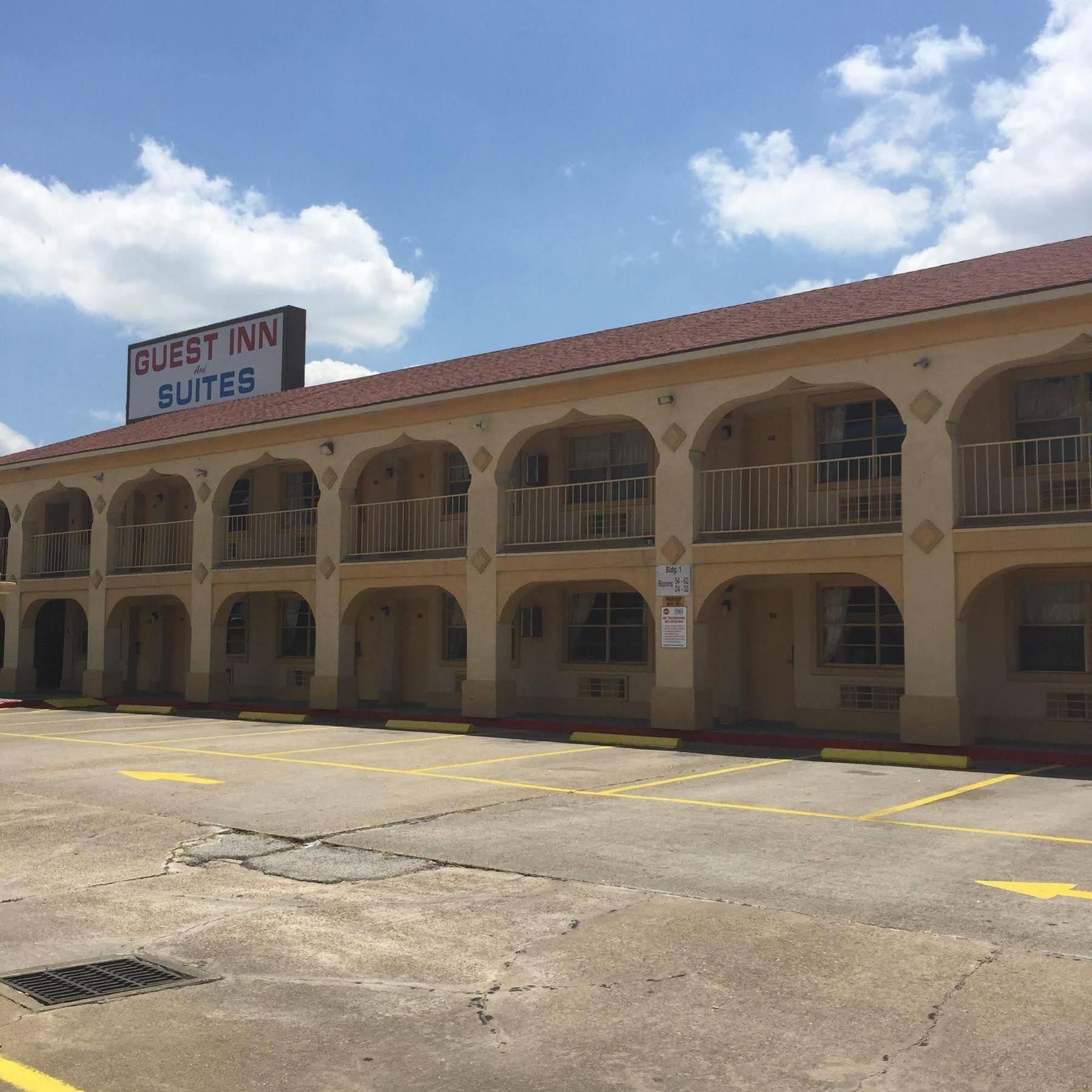 Guest Inn And Suites Houston Esterno foto
