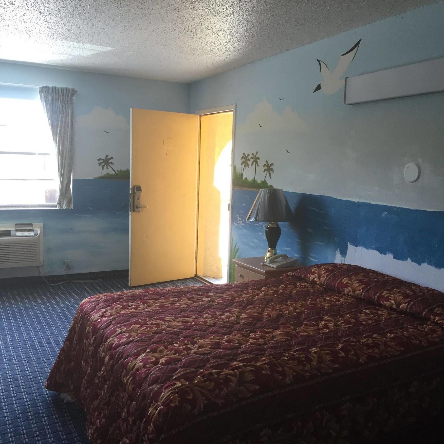 Guest Inn And Suites Houston Esterno foto